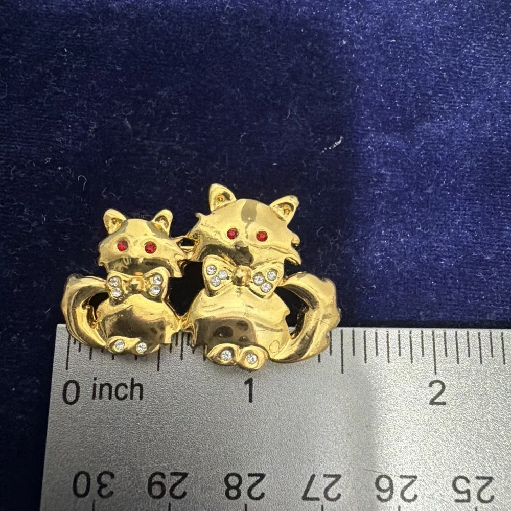 Vtg Figural Brooch Kitten Cat Red Clear Rhinestone Gold Tone